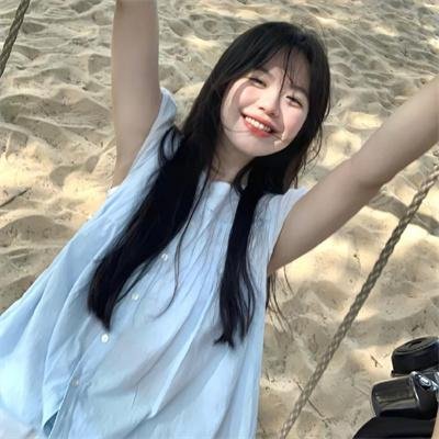 红妆问佳人
